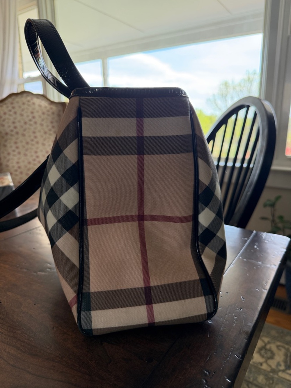 Burberry Beige Plaid Tote with Black Trim - Picture 4 of 5